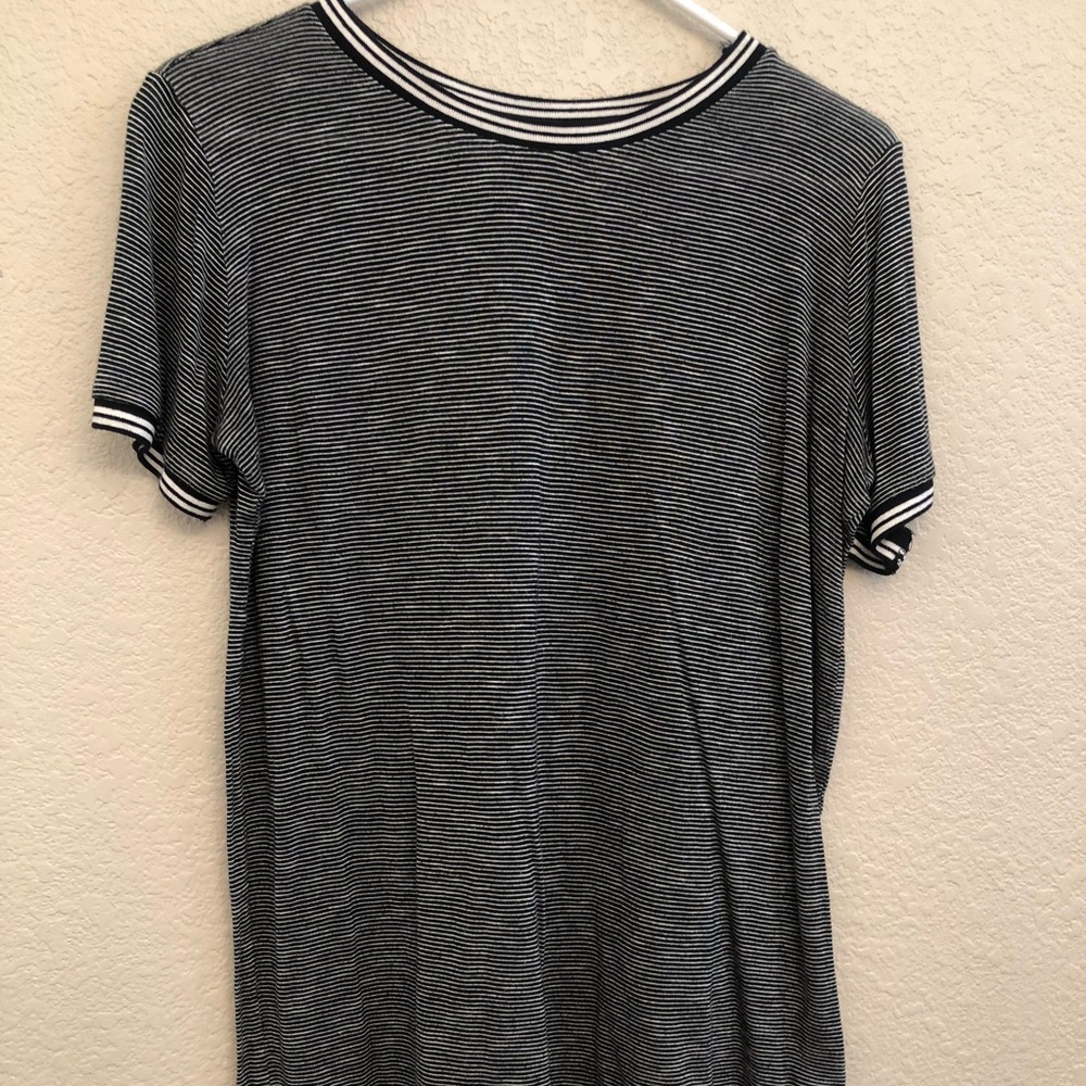 Short sleeve top